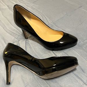 Ivanka Trump , black patent 7.5M